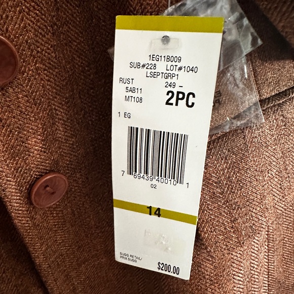 Le Suit Rust Brown Blazer and Skirt Set with Patterned Scarf (new) Size 14 - Picture 2 of 11